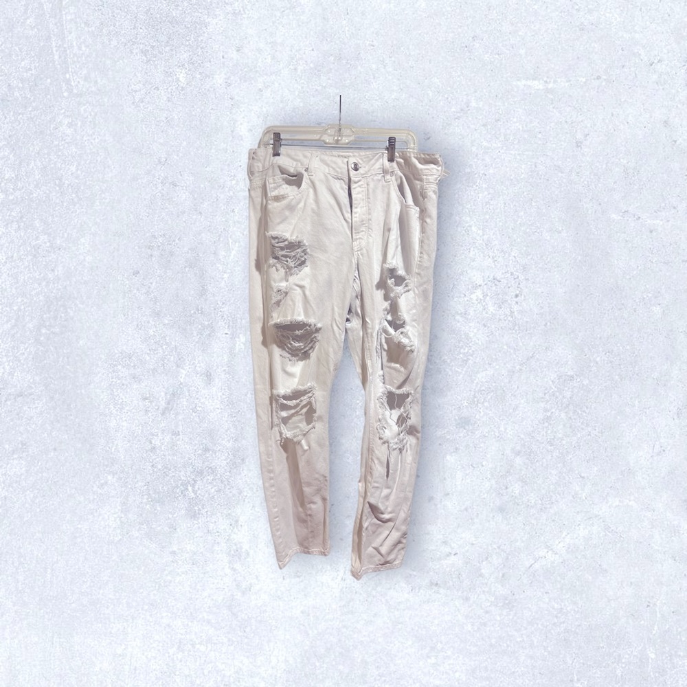 American Eagle white distressed jeans straight leg